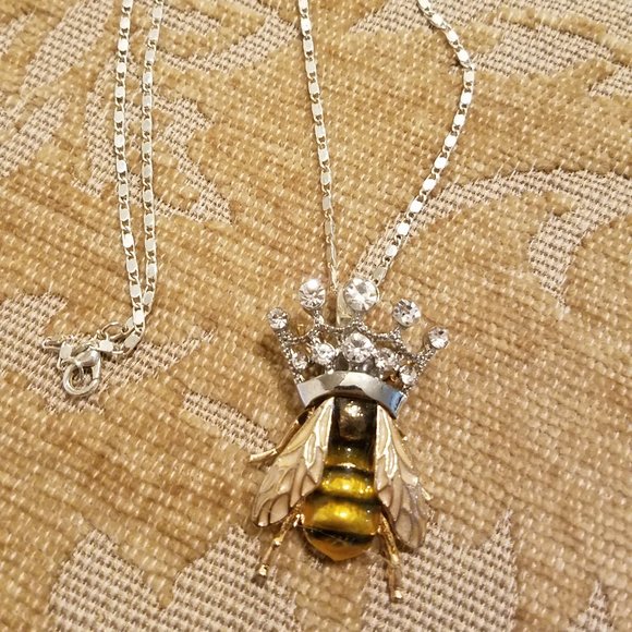 Queen Bee Necklace on Silver Plate Chain - Picture 1 of 1